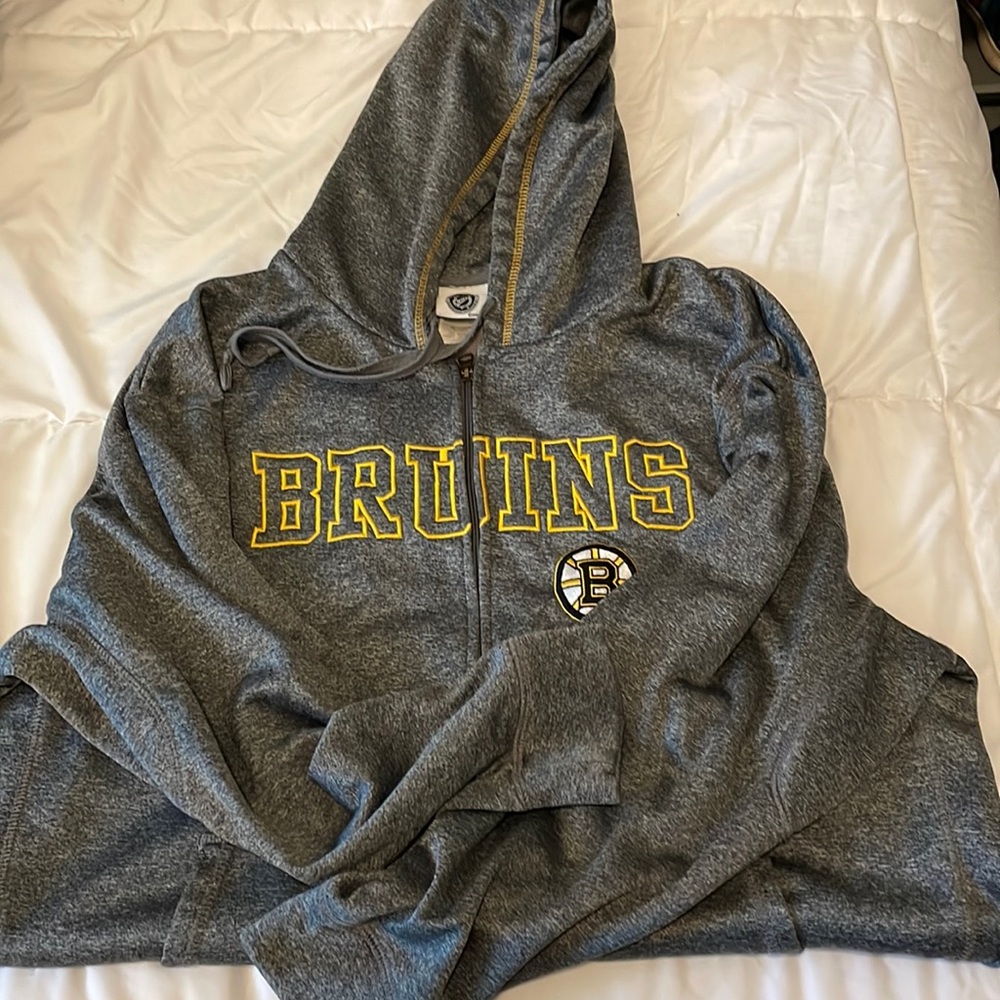 Boston Bruins zip up